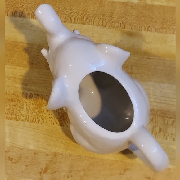 VINTAGE HIC JAPAN HAND-MADE GLOSSY WHITE CERAMIC ELEPHANT MILK/CREAMER 0oz 4"x6" - Picture 6 of 7